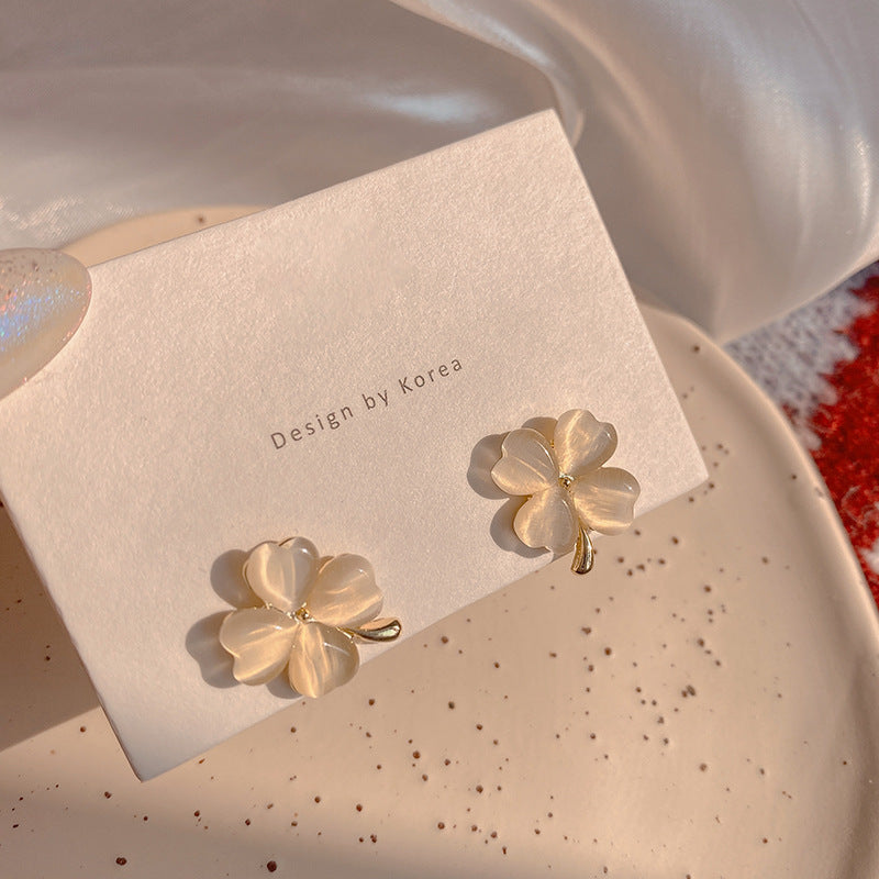 Wholesale Autumn and Winter High-end Bow Pearl Personality Fashion Temperament Pendant Earrings